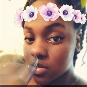 Meet your Posher, Nydia